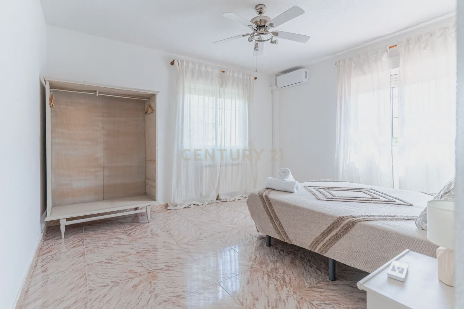 30 bedroom Finca/Country House for sale in Gojar - € 970,000 (Ref: 9289739)