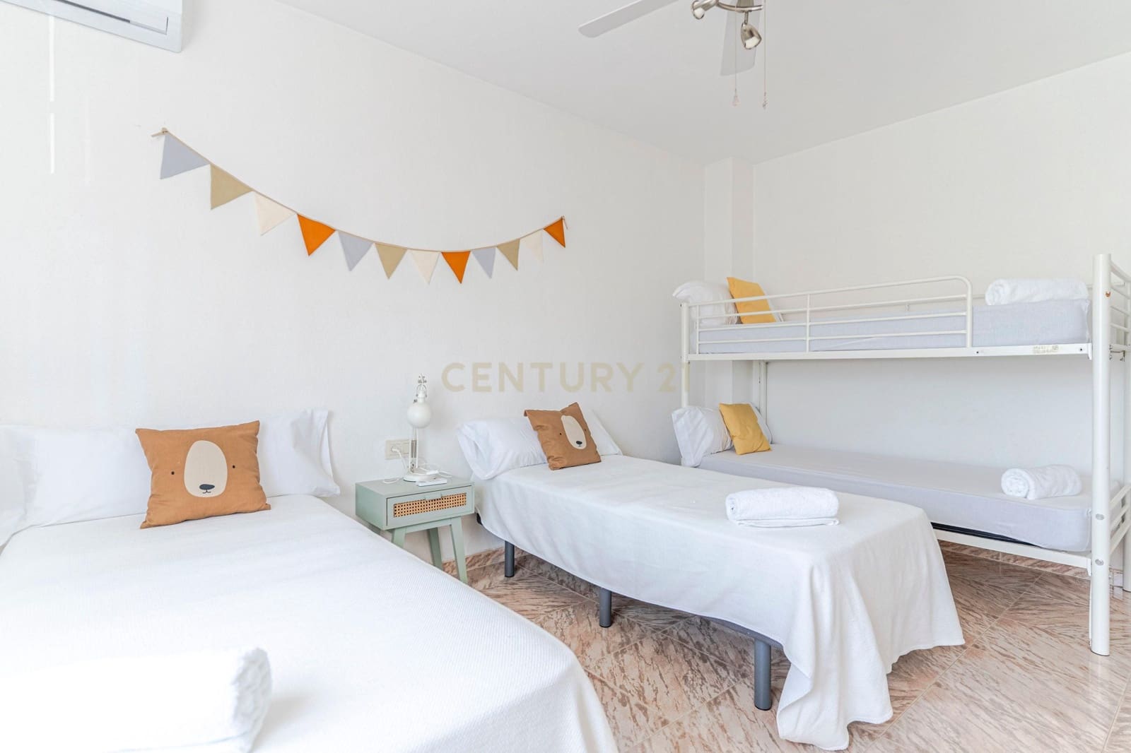 30 bedroom Finca/Country House for sale in Gojar - € 970,000 (Ref: 9289739)