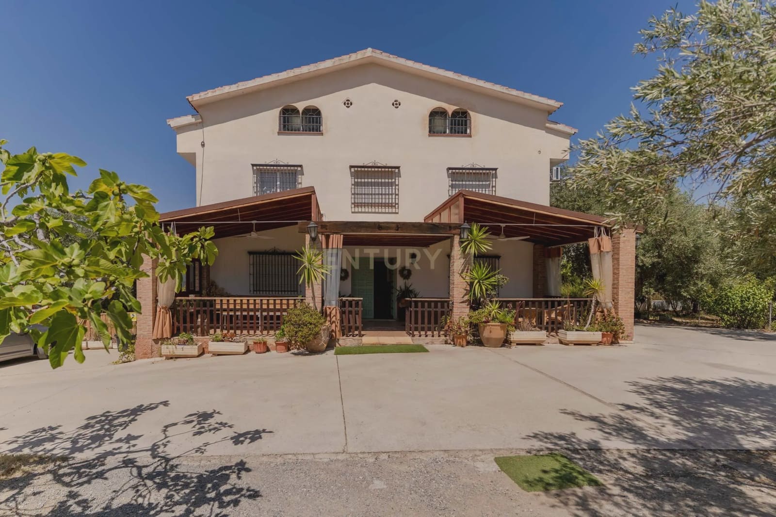 30 bedroom Finca/Country House for sale in Gojar - € 970,000 (Ref: 9289739)