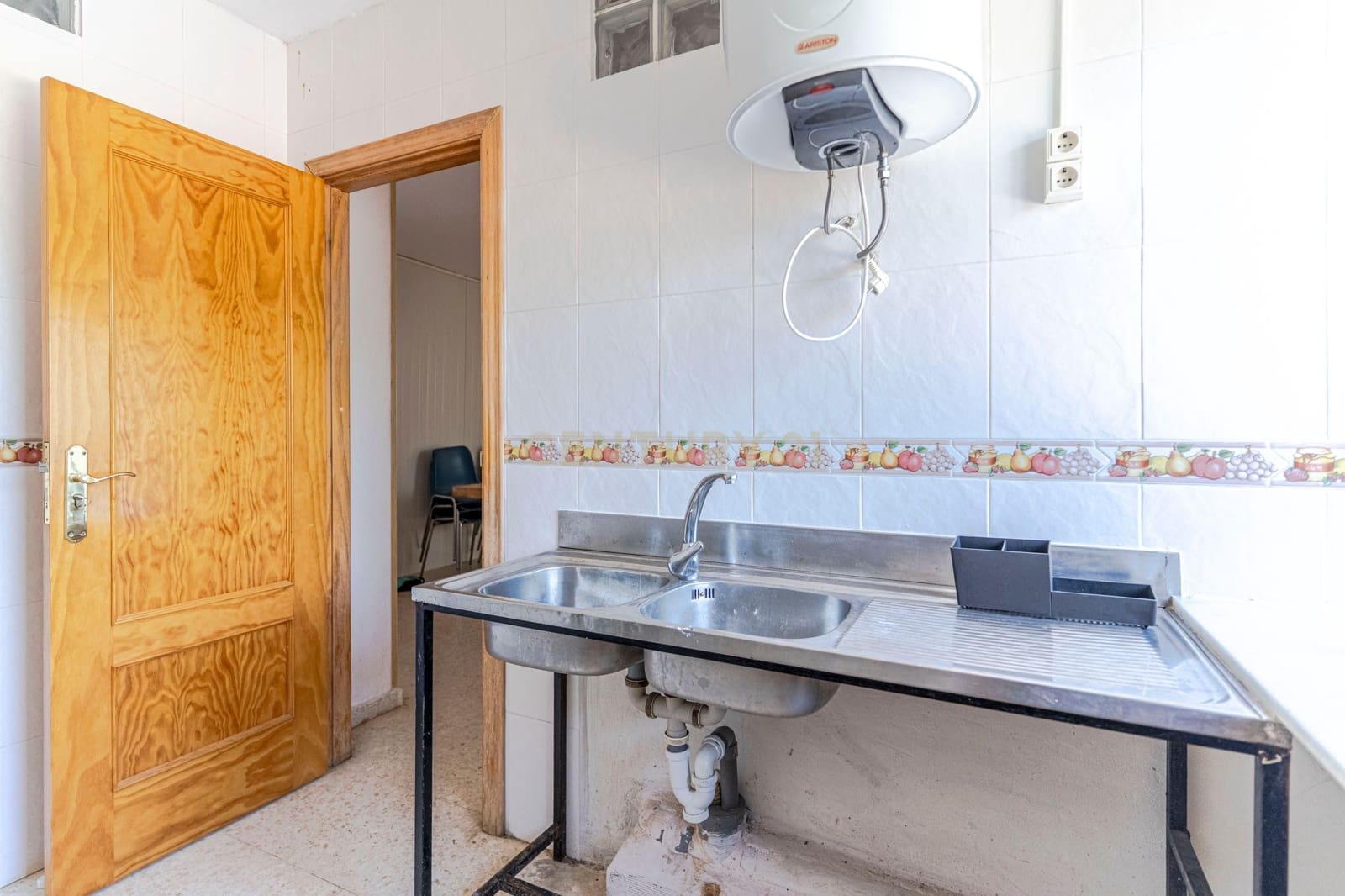 30 bedroom Finca/Country House for sale in Gojar - € 970,000 (Ref: 9289739)