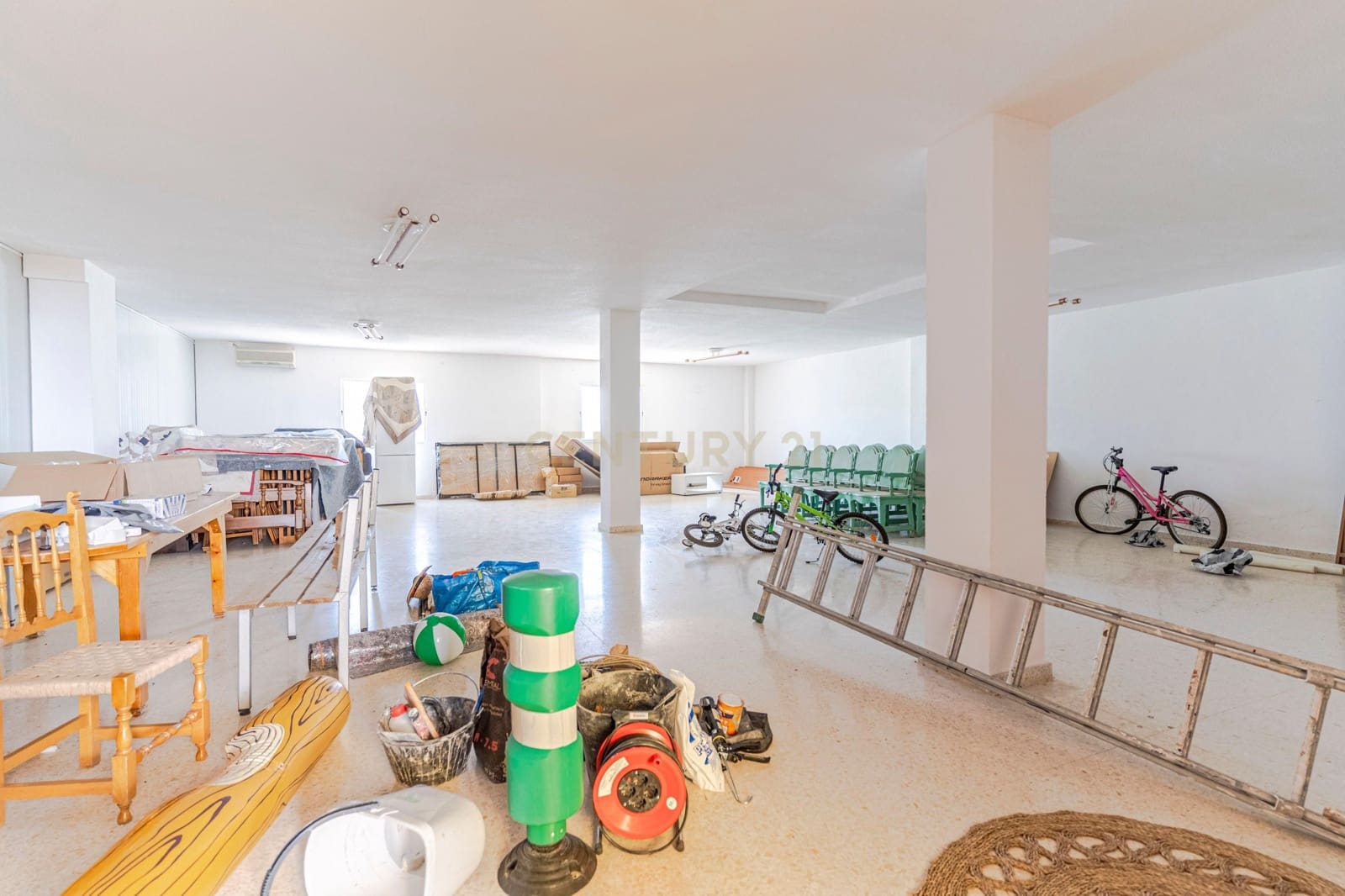 30 bedroom Finca/Country House for sale in Gojar - € 970,000 (Ref: 9289739)