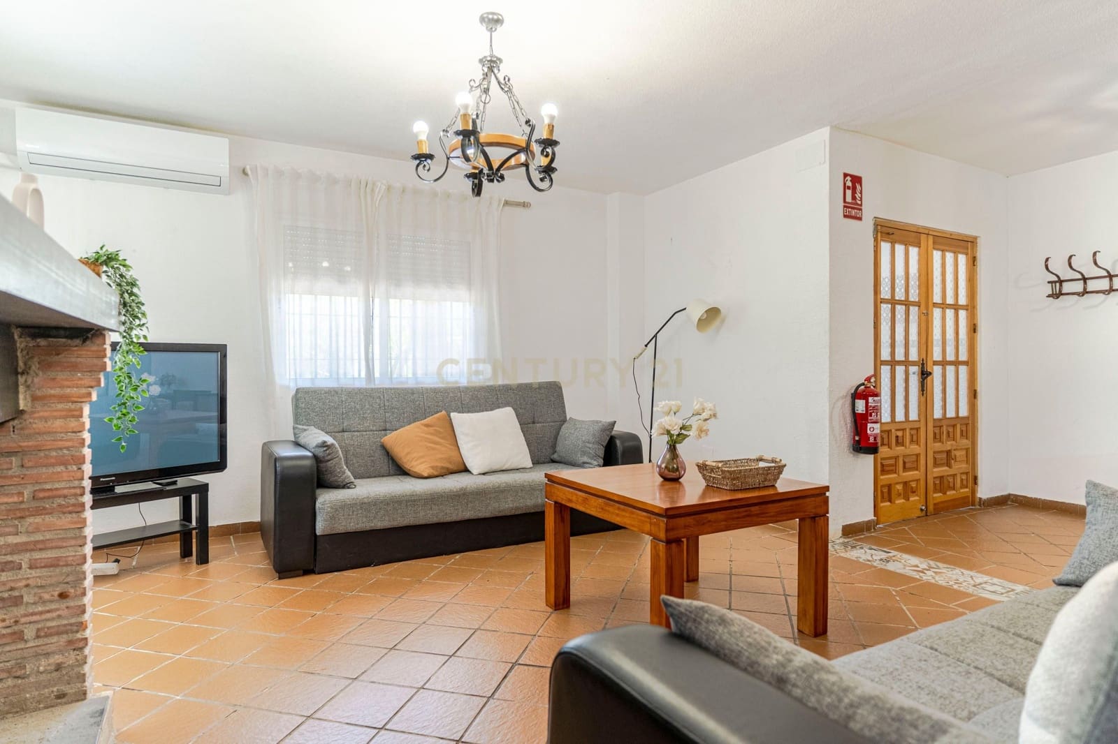 30 bedroom Finca/Country House for sale in Gojar - € 970,000 (Ref: 9289739)