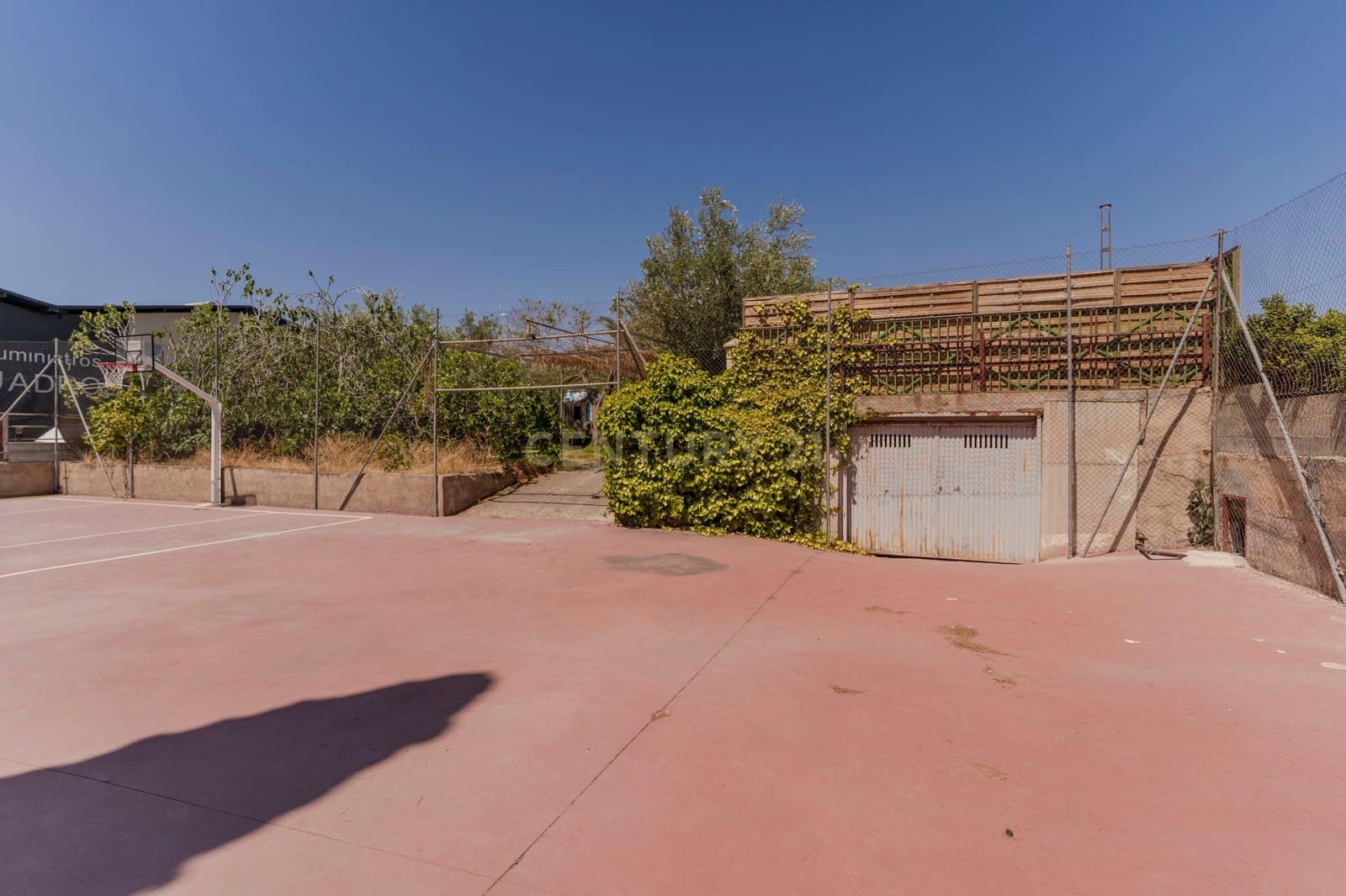 30 bedroom Finca/Country House for sale in Gojar - € 970,000 (Ref: 9289739)