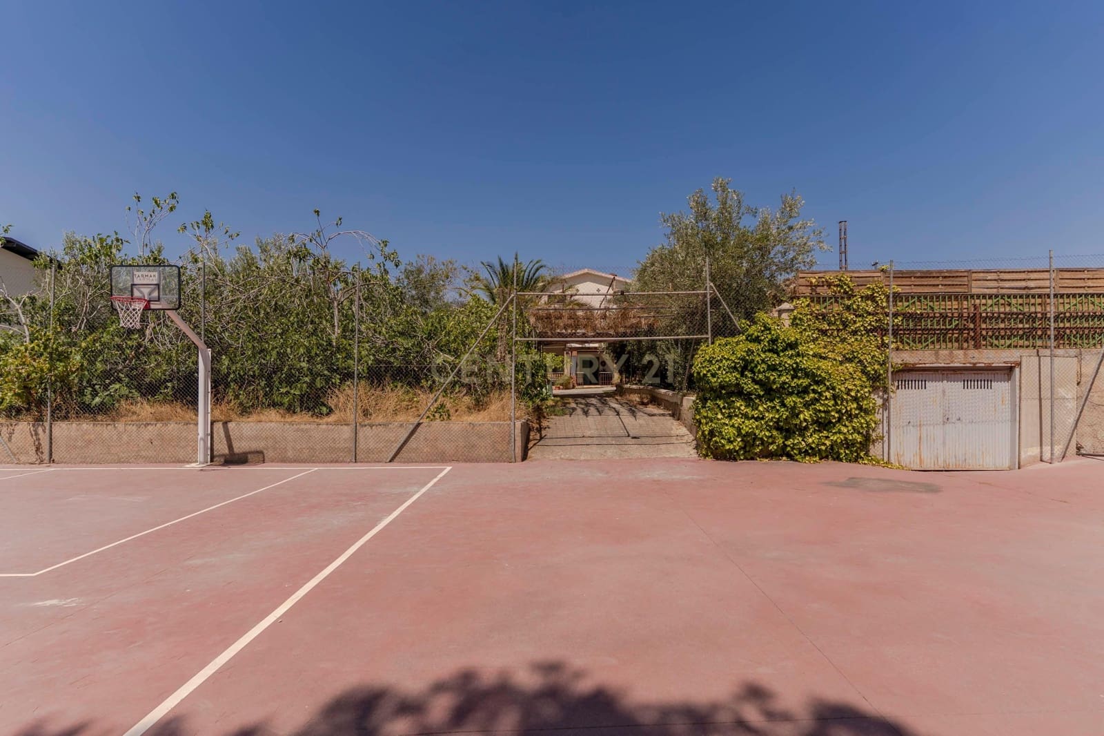 30 bedroom Finca/Country House for sale in Gojar - € 970,000 (Ref: 9289739)