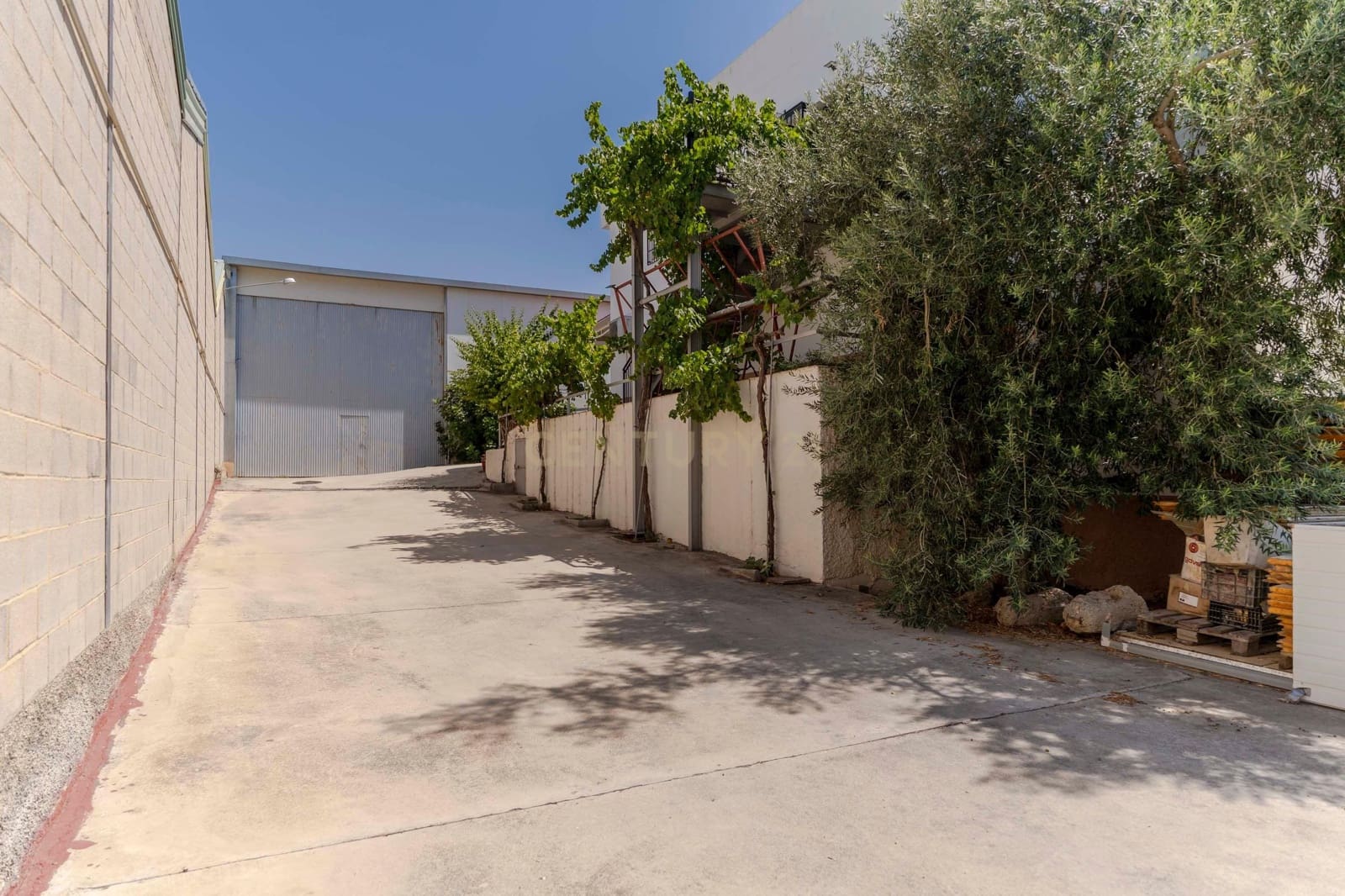 30 bedroom Finca/Country House for sale in Gojar - € 970,000 (Ref: 9289739)