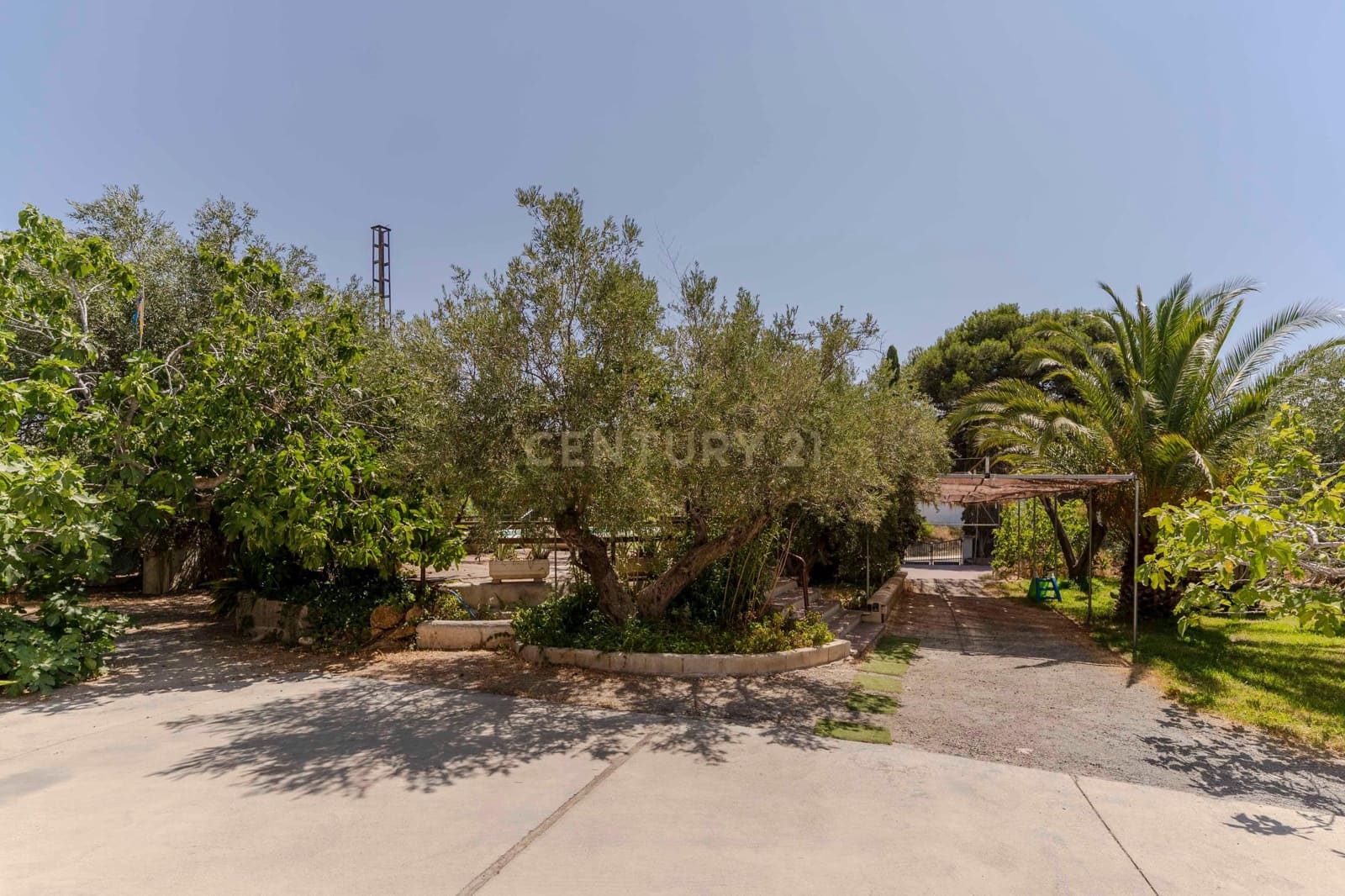 30 bedroom Finca/Country House for sale in Gojar - € 970,000 (Ref: 9289739)