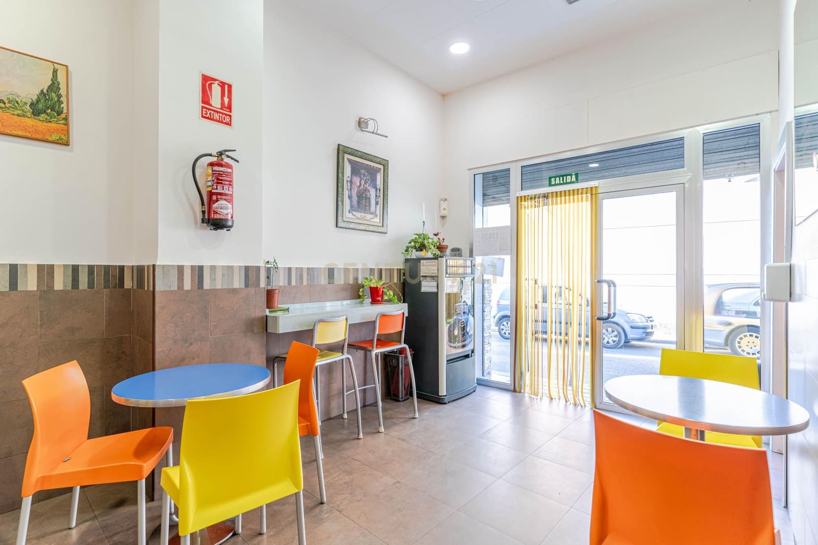 Commercial for sale in Las Gabias - € 99,900 (Ref: 9289822)