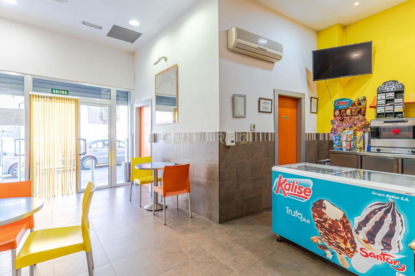 Commercial for sale in Las Gabias - € 99,900 (Ref: 9289822)