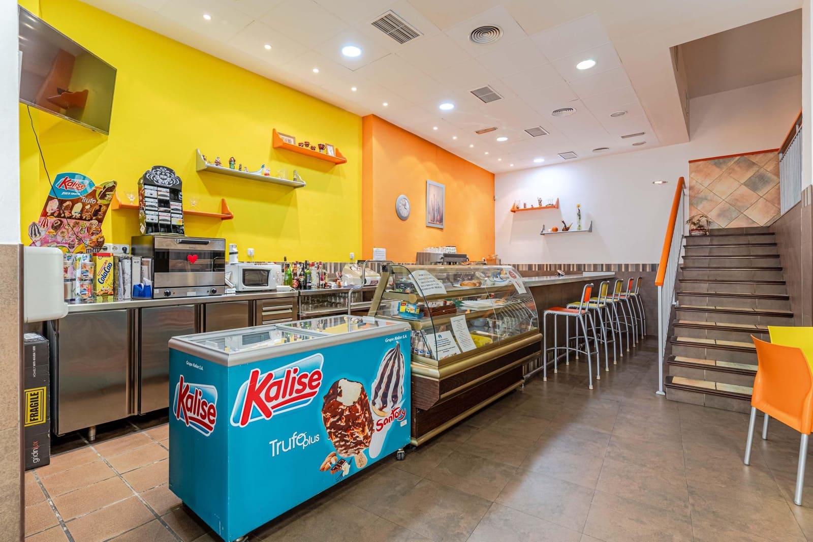 Commercial for sale in Las Gabias - € 99,900 (Ref: 9289822)