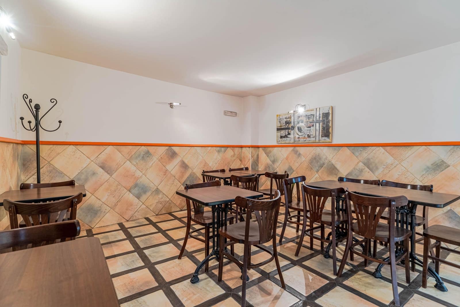 Commercial for sale in Las Gabias - € 99,900 (Ref: 9289822)