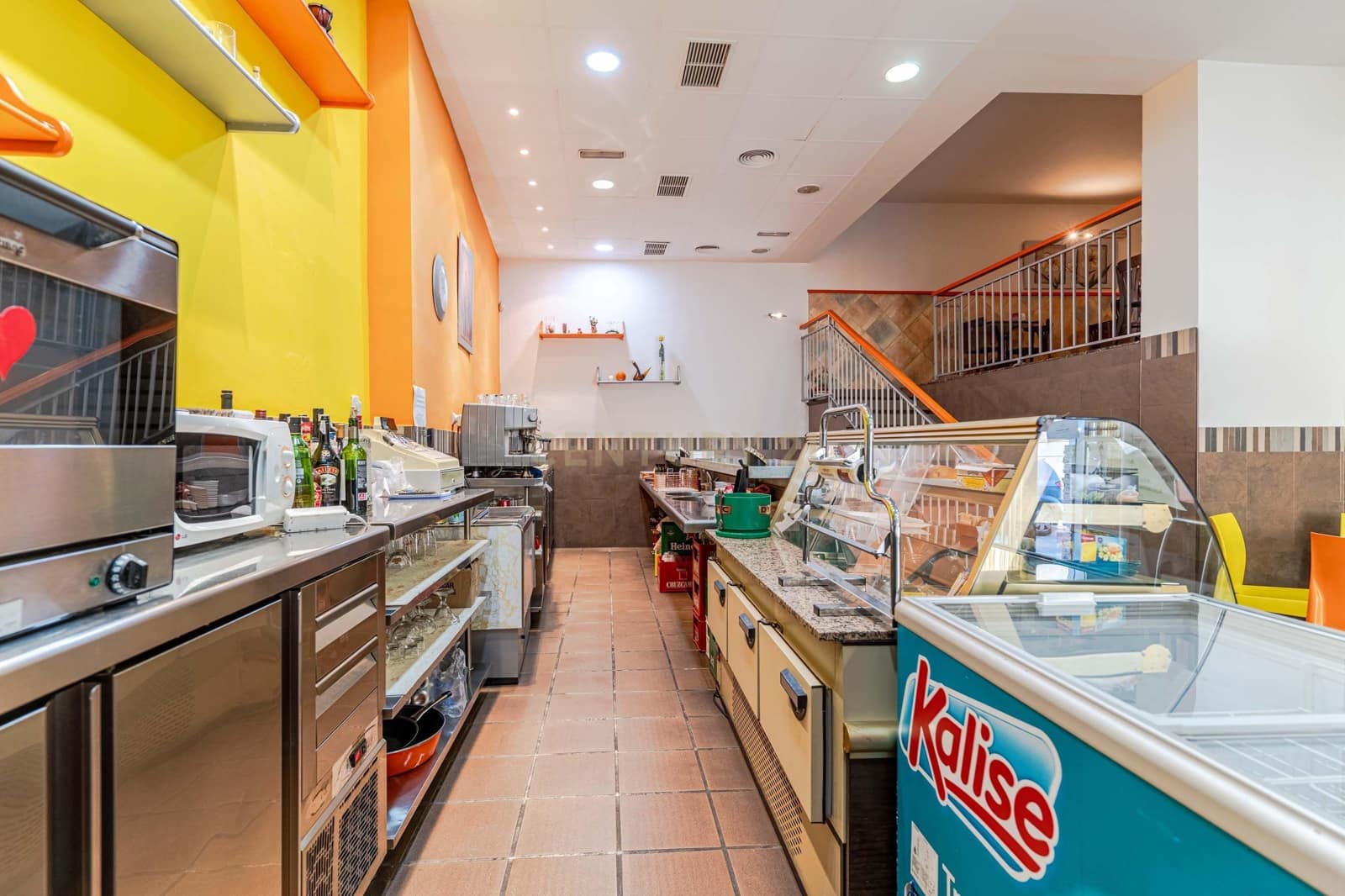 Commercial for sale in Las Gabias - € 99,900 (Ref: 9289822)