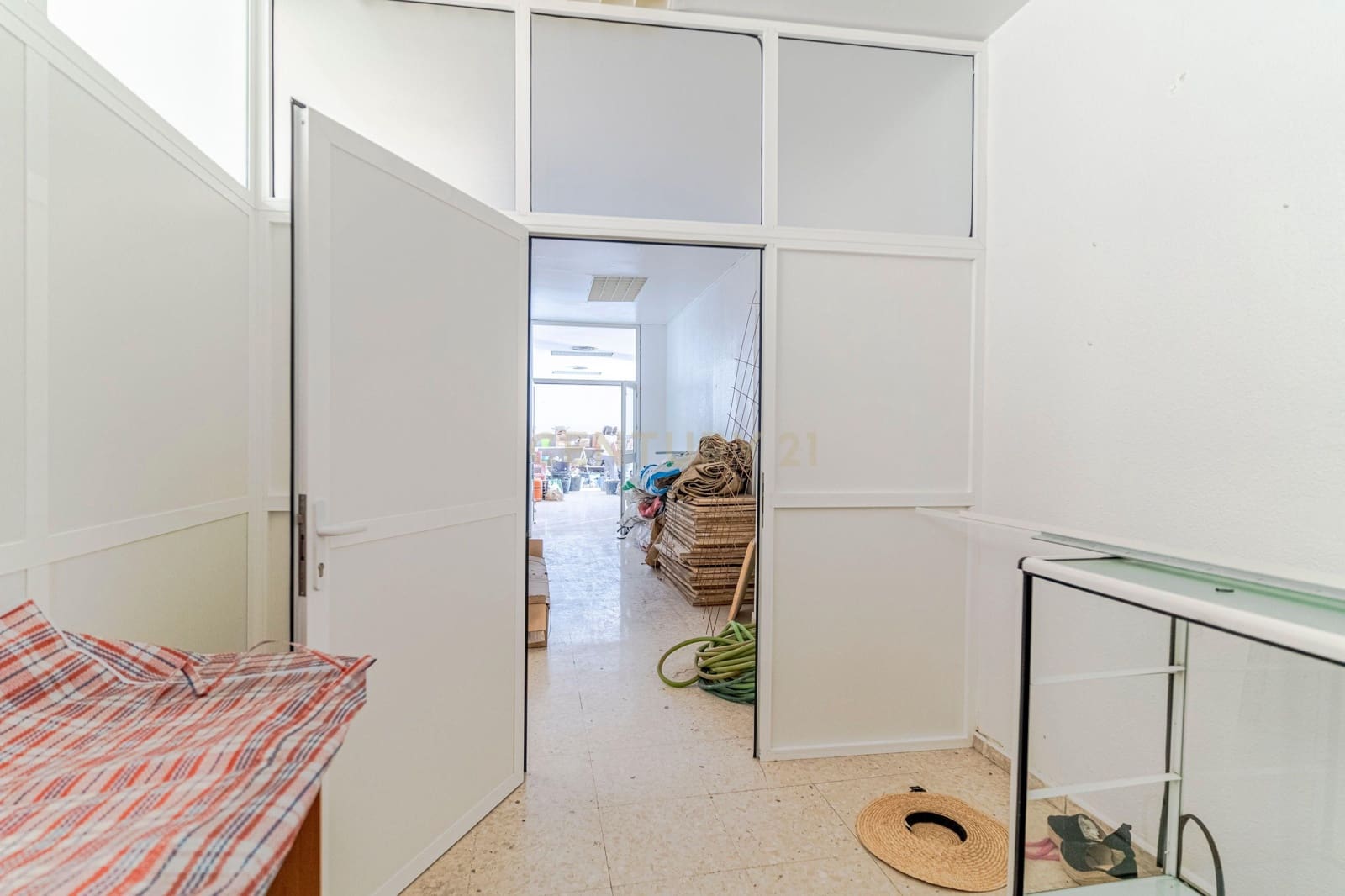 Commercieel te koop in Pinos Puente - € 89.000 (Ref: 9289823)