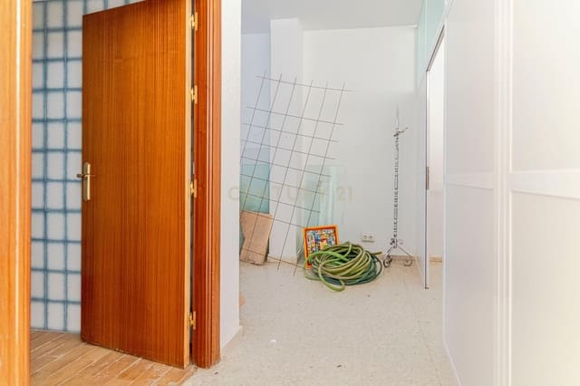 Commercial for sale in Pinos Puente - € 89,000 (Ref: 9289823)