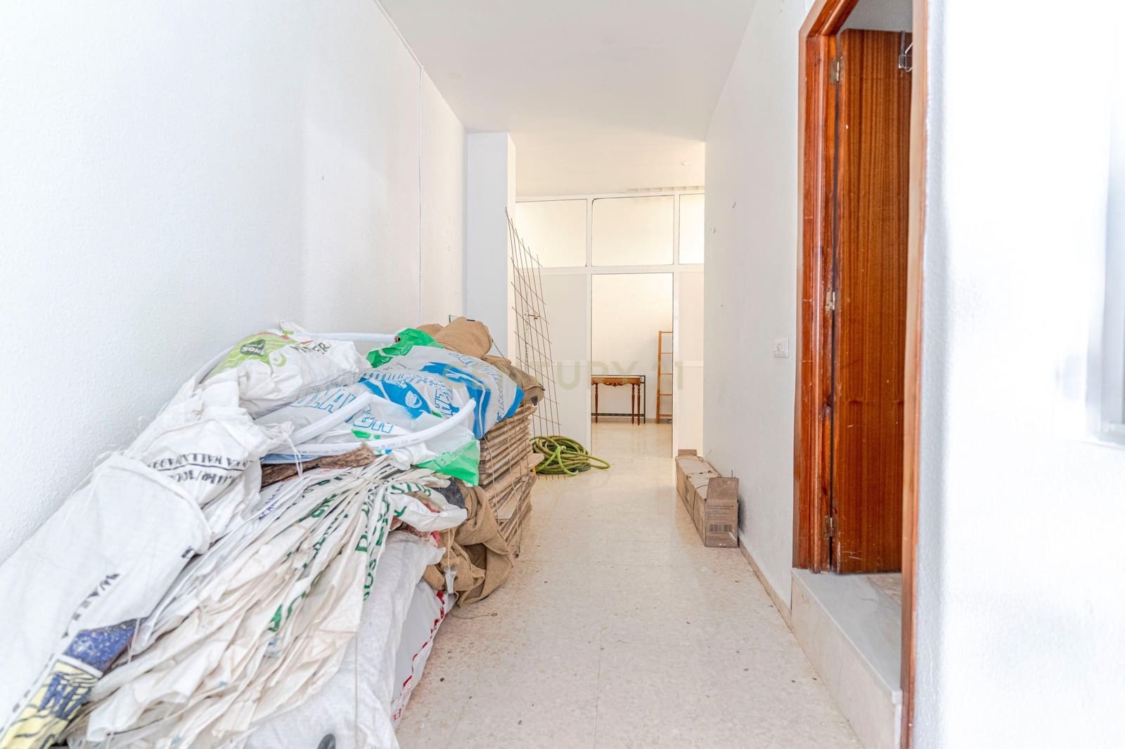 Commercieel te koop in Pinos Puente - € 89.000 (Ref: 9289823)