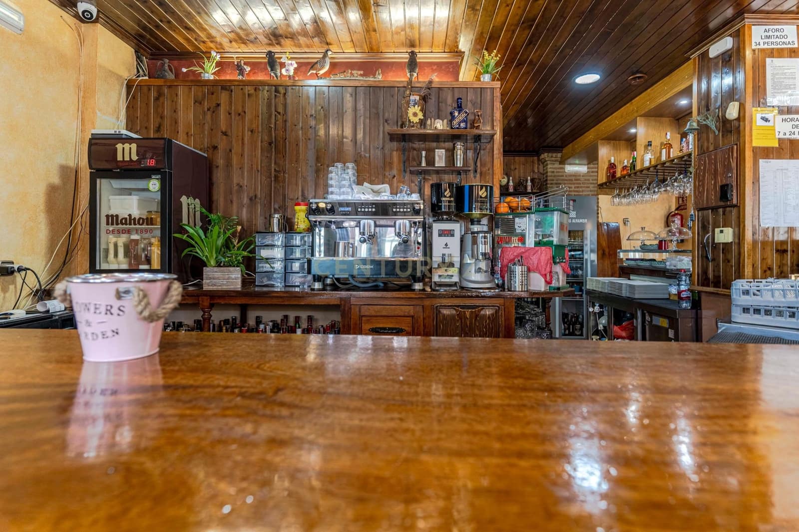 Comercial para venda em Pinos Puente - 445 000 € (Ref: 9289825)