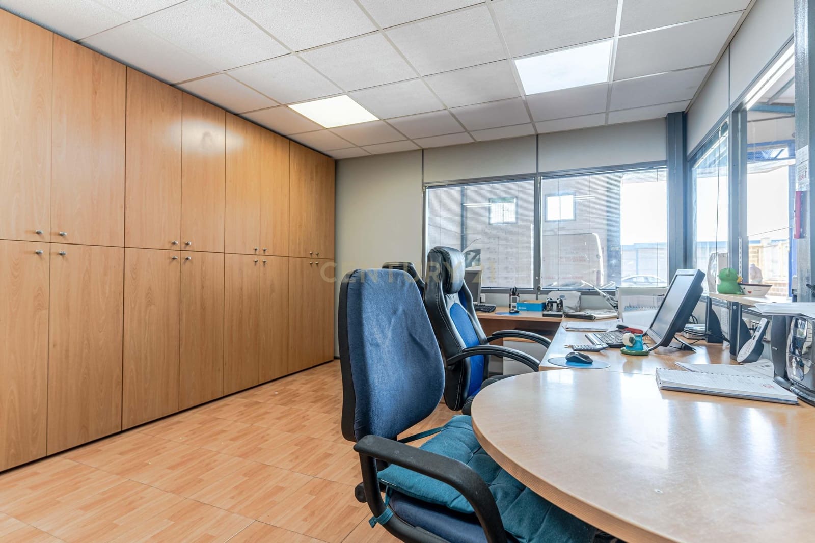 Commercial for sale in Almeria city - € 725,000 (Ref: 9289827)