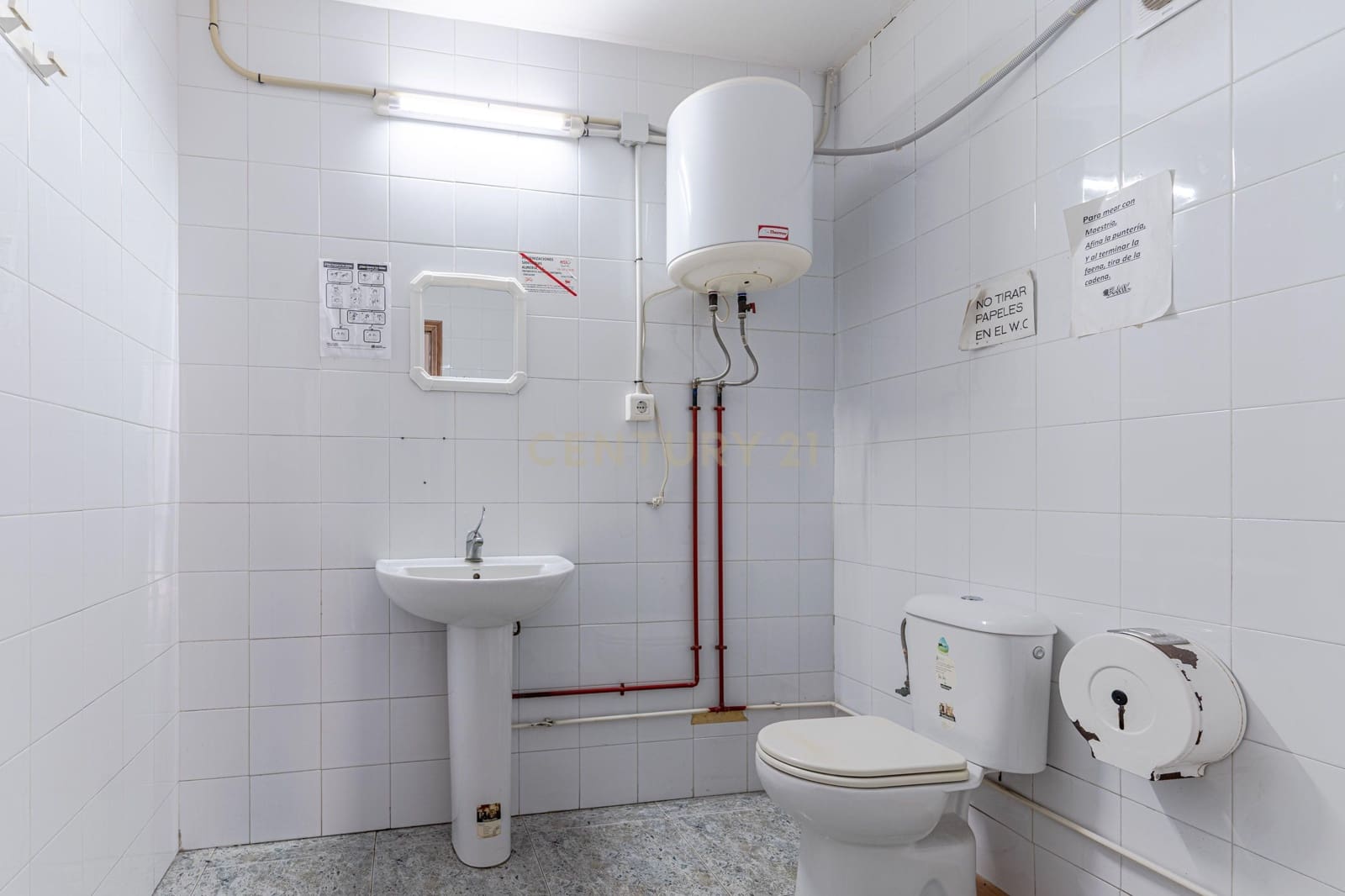 Commercial for sale in Almeria city - € 725,000 (Ref: 9289827)