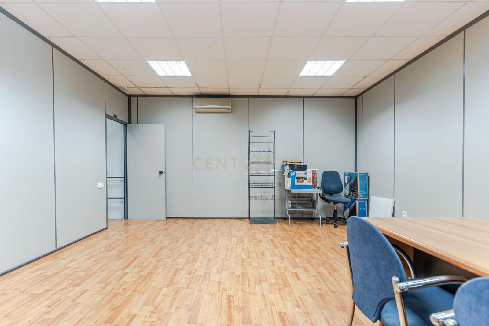 Commercial for sale in Almeria city - € 725,000 (Ref: 9289827)