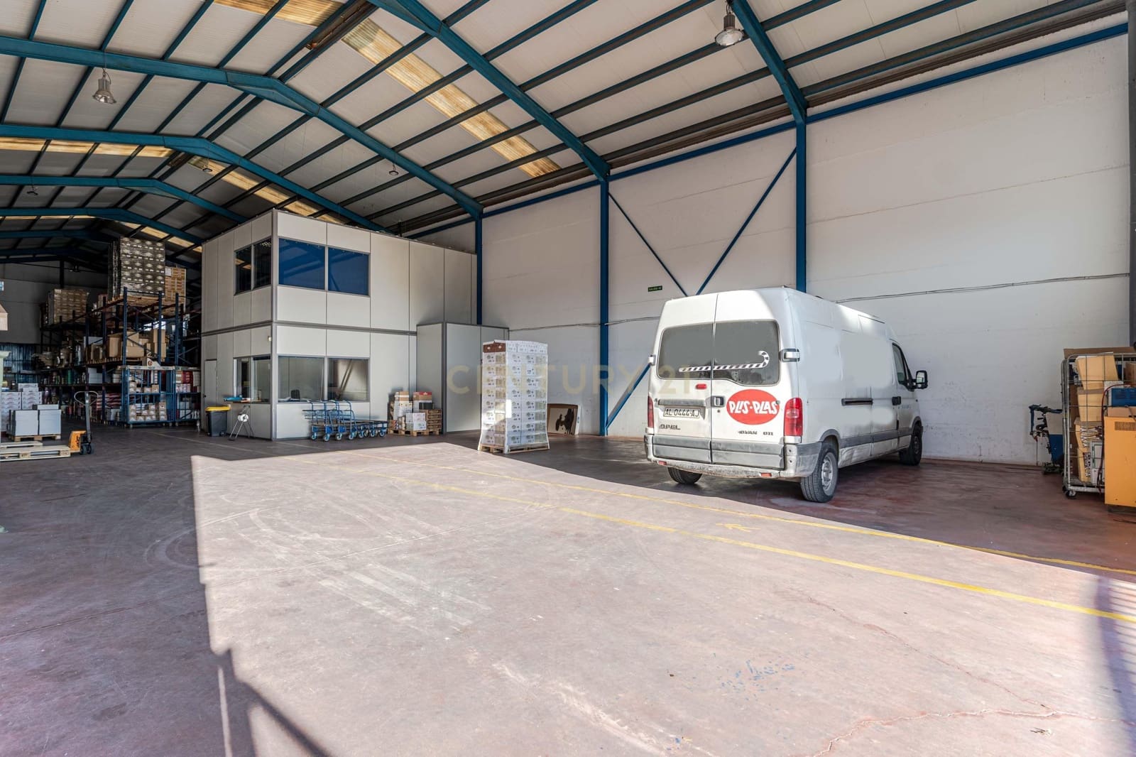 Commercial for sale in Almeria city - € 725,000 (Ref: 9289827)