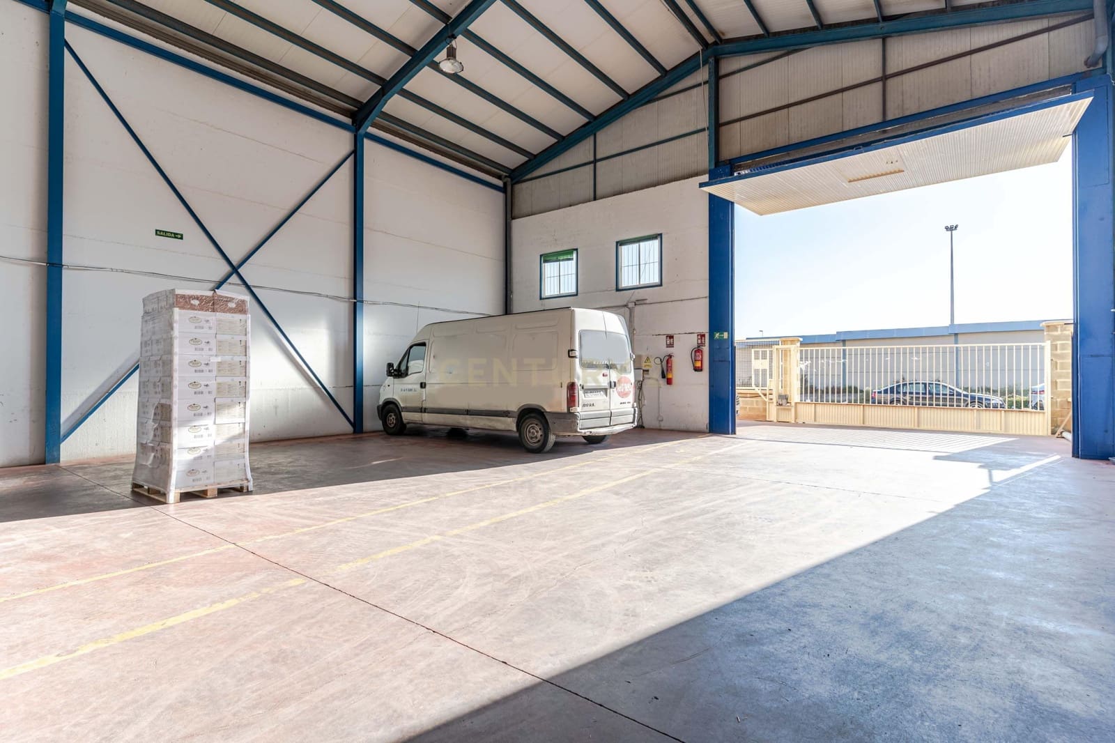 Commercial for sale in Almeria city - € 725,000 (Ref: 9289827)