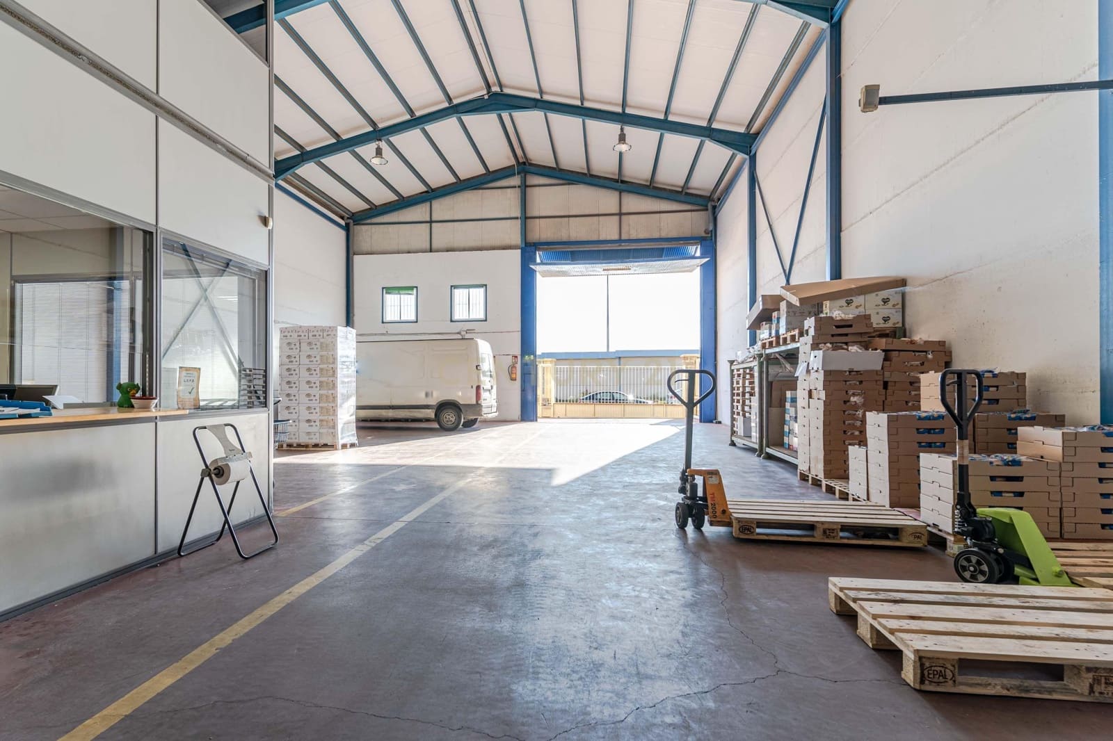 Commercial for sale in Almeria city - € 725,000 (Ref: 9289827)