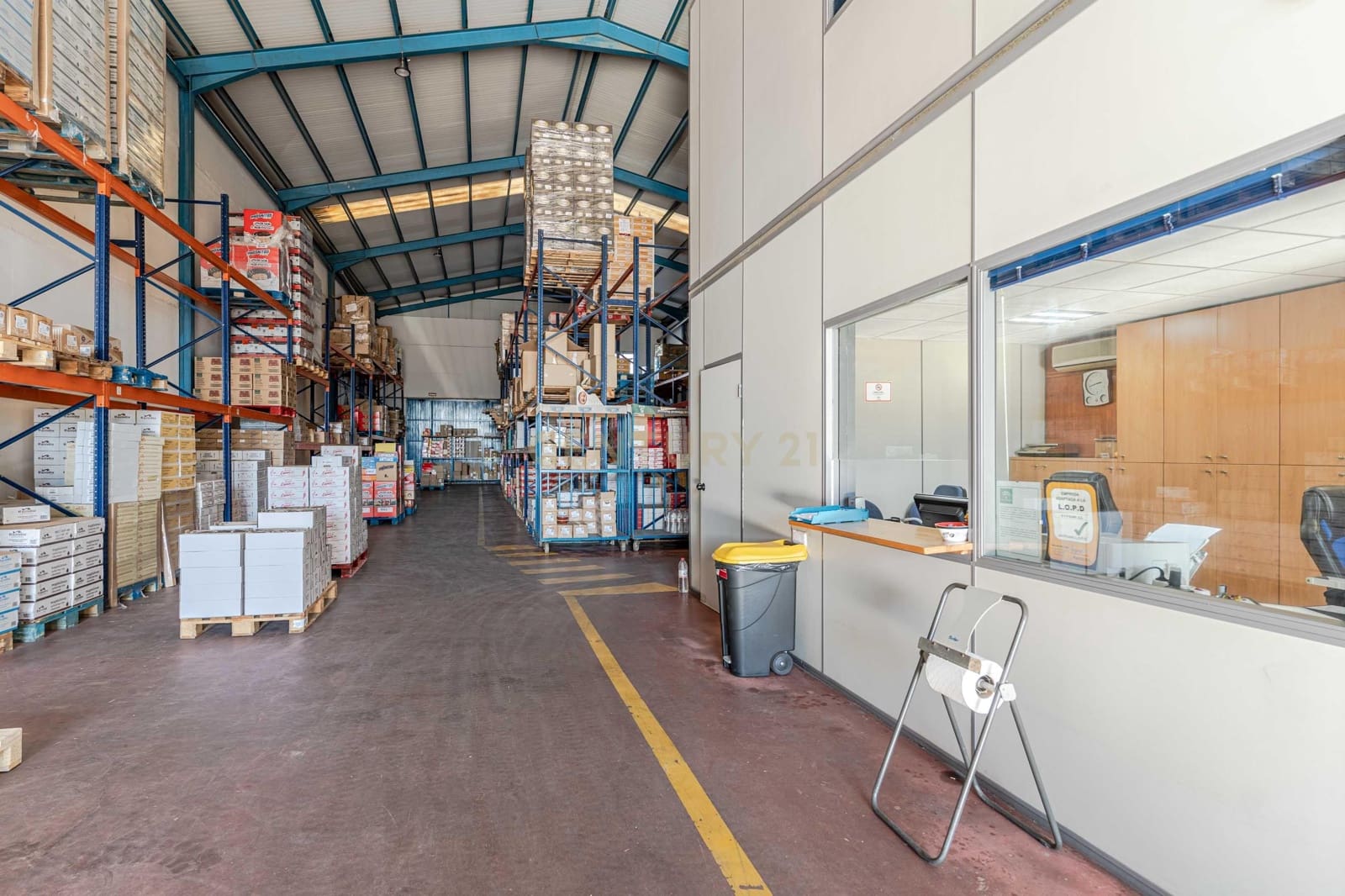 Commercial for sale in Almeria city - € 725,000 (Ref: 9289827)