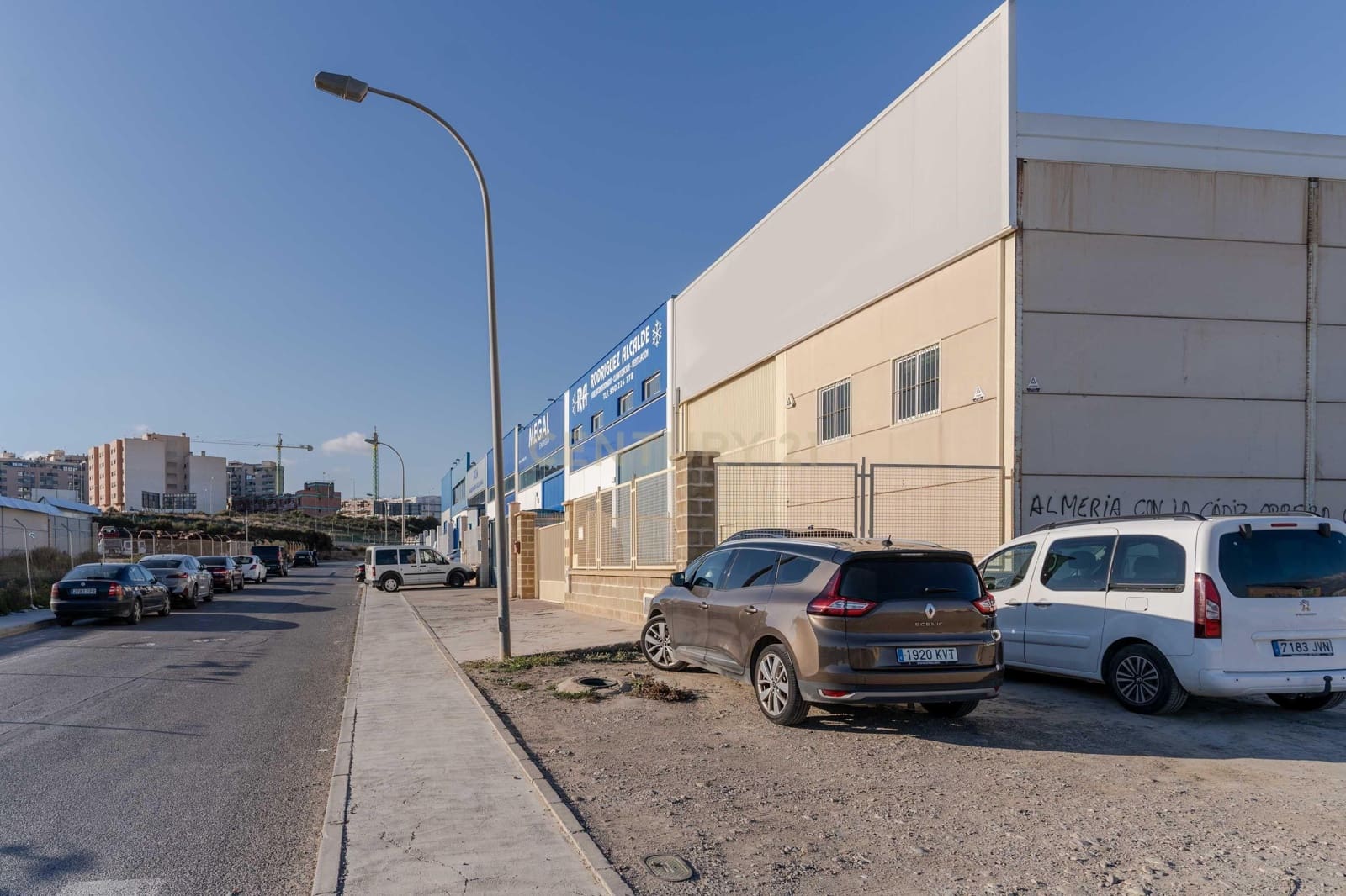 Commercial for sale in Almeria city - € 725,000 (Ref: 9289827)