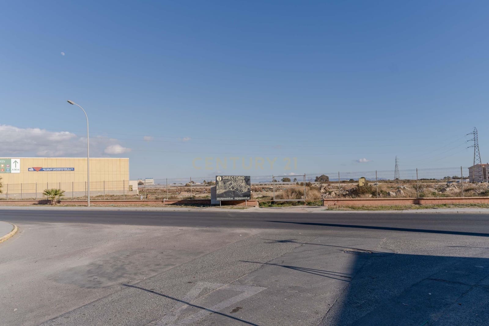 Commercial for sale in Almeria city - € 725,000 (Ref: 9289827)