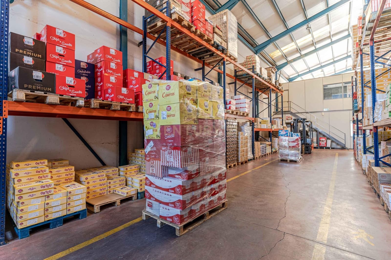 Commercial for sale in Almeria city - € 725,000 (Ref: 9289827)