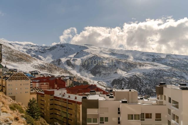 Hotel til salg i Güéjar Sierra - € 1.500.000 (Ref: 9289829)