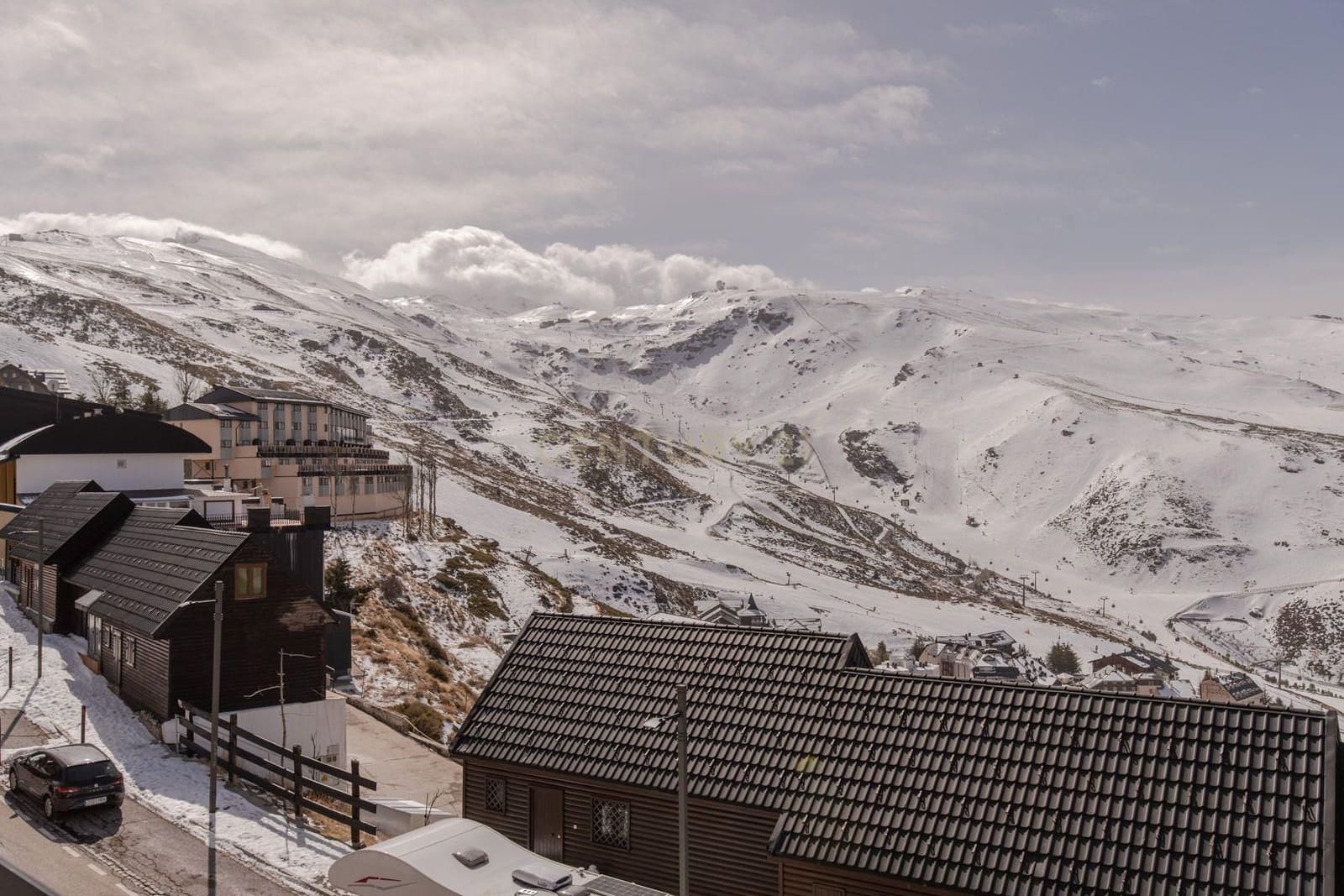 Hotel til salg i Guejar Sierra - € 1.500.000 (Ref: 9289829)