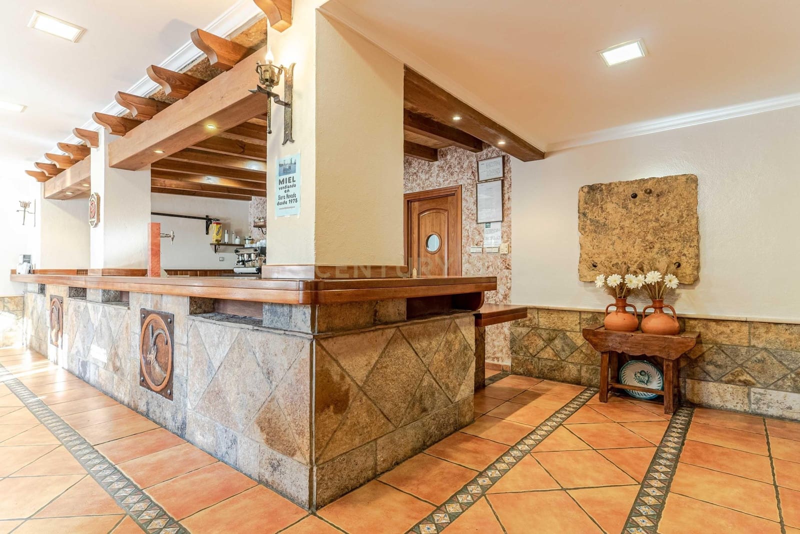 Hotel til salg i Guejar Sierra - € 1.500.000 (Ref: 9289829)