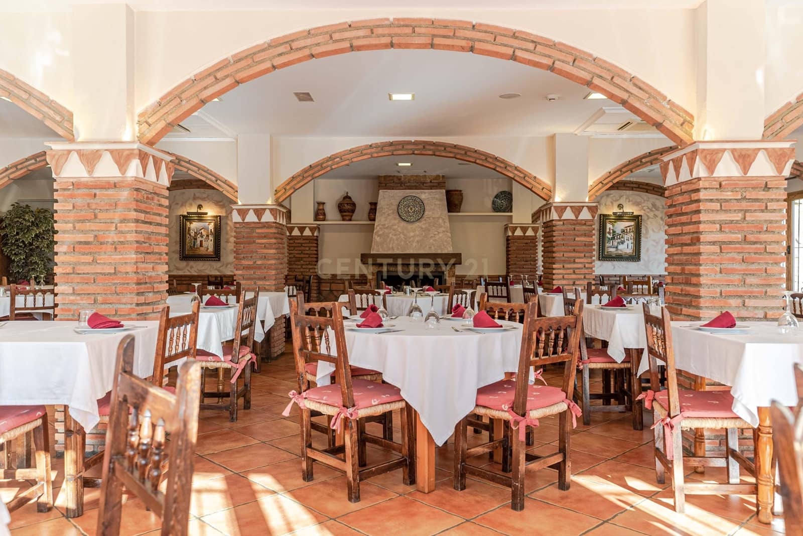 Hotel til salg i Guejar Sierra - € 1.500.000 (Ref: 9289829)