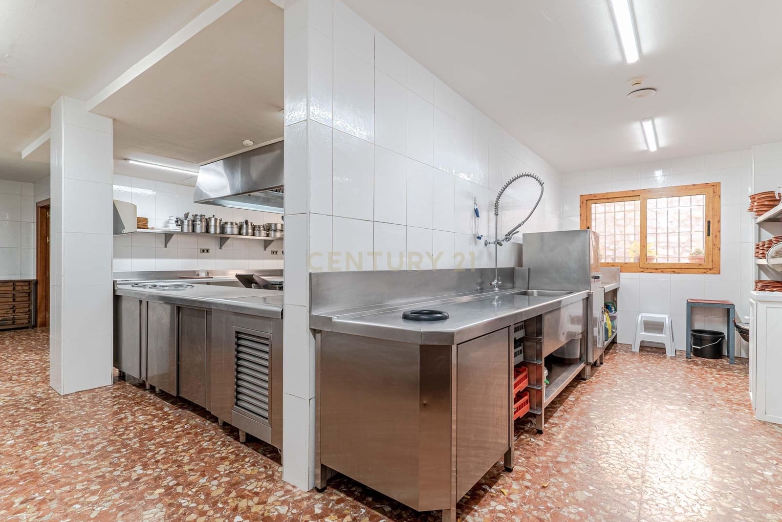 Hotel til salg i Guejar Sierra - € 1.500.000 (Ref: 9289829)