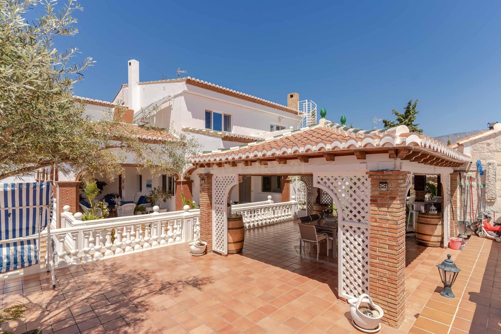 4 soveværelse Villa til salg i Motril - € 900.000 (Ref: 9289830)