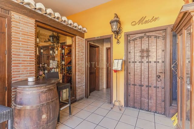 Kommersiell till salu i Gualchos - 700 000 € (Ref: 9289831)