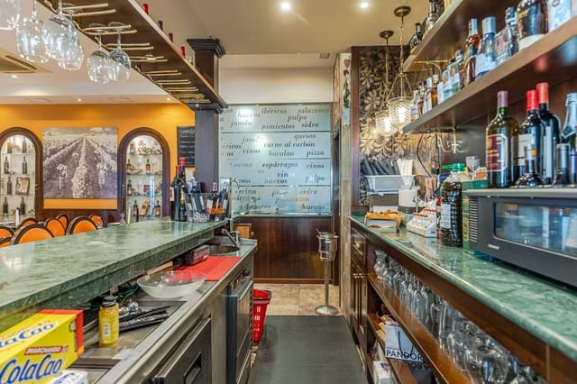 Kommersiell till salu i Gualchos - 700 000 € (Ref: 9289831)