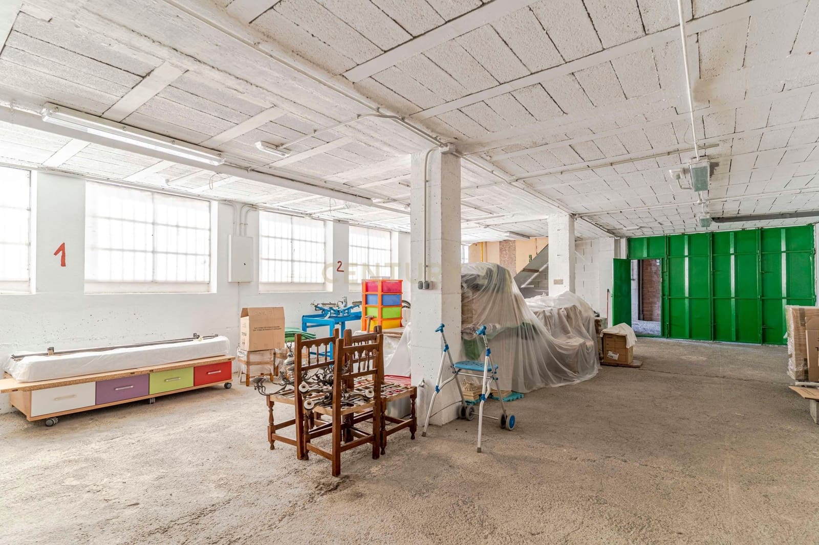 Garage til salg i Pinos Puente - € 210.000 (Ref: 9289832)