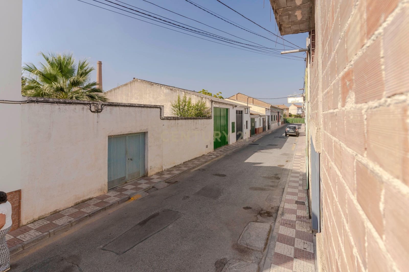 Garage til salg i Pinos Puente - € 210.000 (Ref: 9289832)