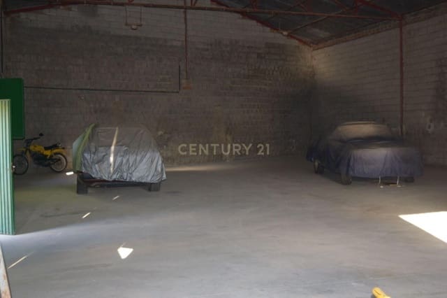 Commercial for sale in Pinos Puente - € 92,000 (Ref: 9289839)