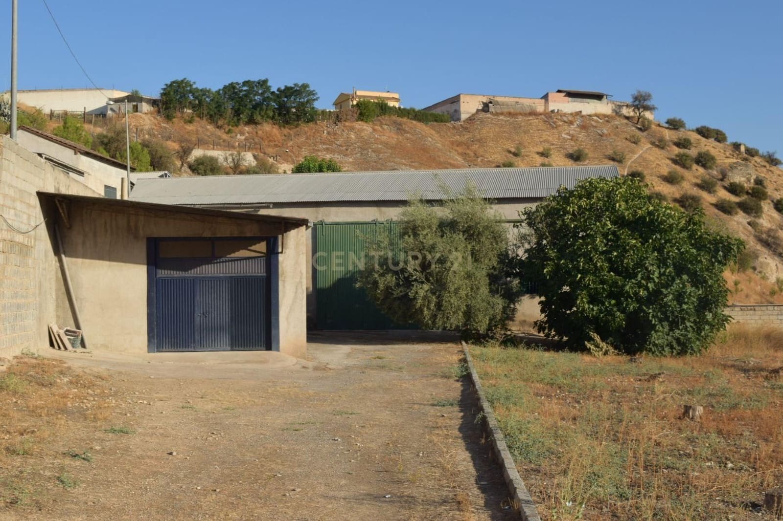 Commercieel te koop in Pinos Puente - € 92.000 (Ref: 9289839)