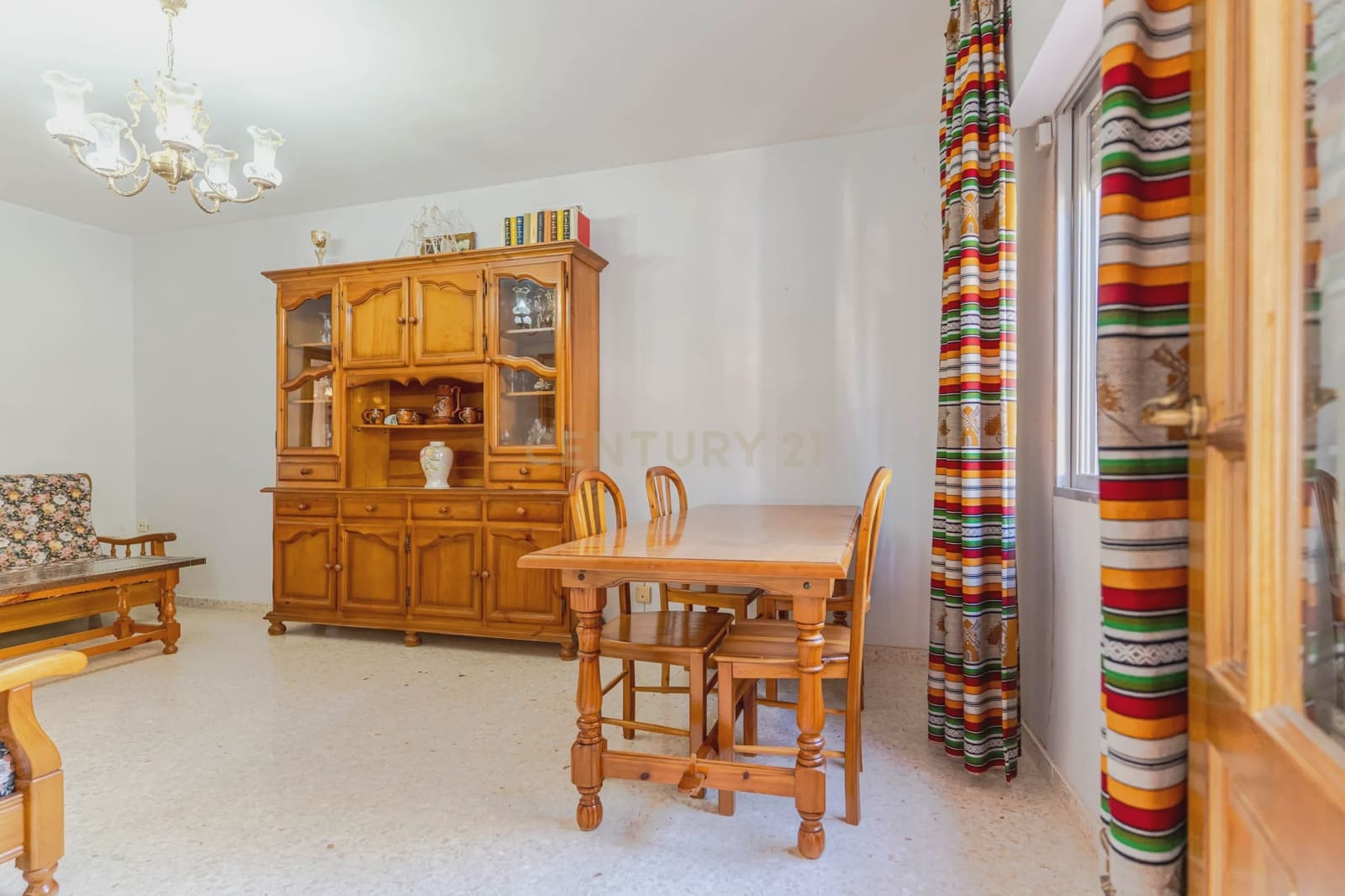 4 soveværelse Villa til salg i Moclin med swimmingpool - € 185.000 (Ref: 9289842)