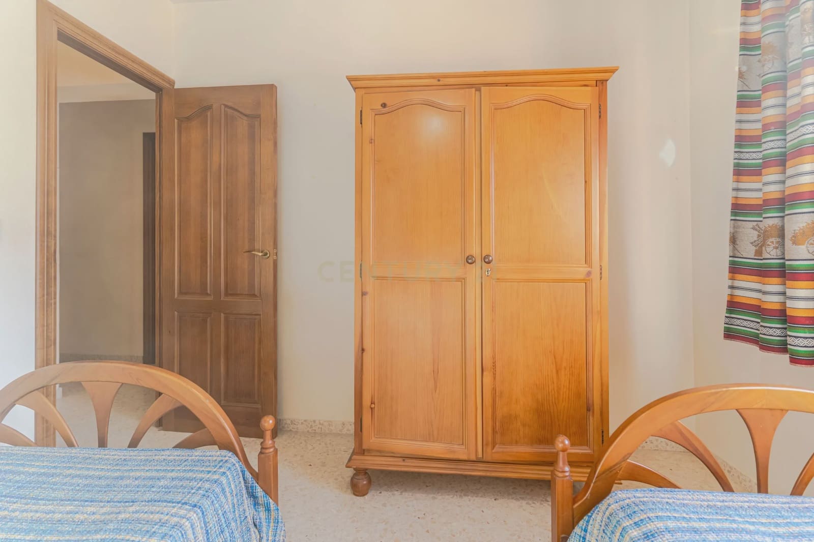 4 soveværelse Villa til salg i Moclin med swimmingpool - € 185.000 (Ref: 9289842)