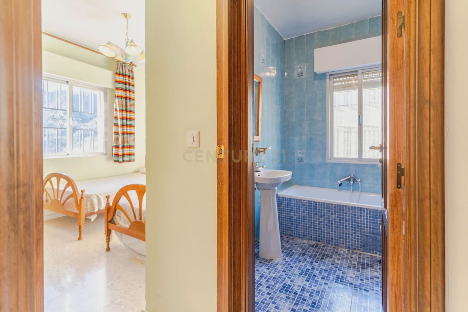 4 soveværelse Villa til salg i Moclin med swimmingpool - € 185.000 (Ref: 9289842)