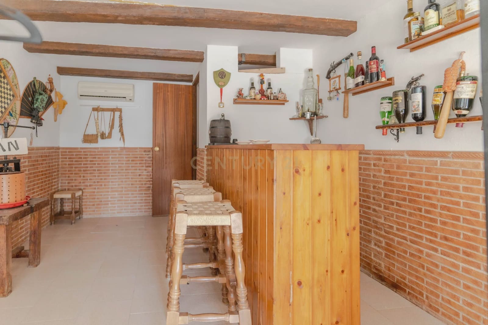 4 soveværelse Villa til salg i Moclin med swimmingpool - € 185.000 (Ref: 9289842)