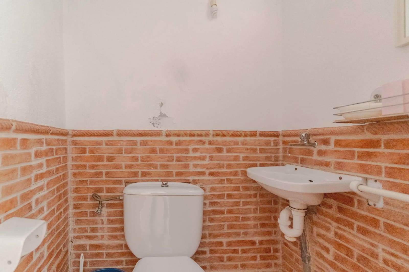 4 soveværelse Villa til salg i Moclin med swimmingpool - € 185.000 (Ref: 9289842)