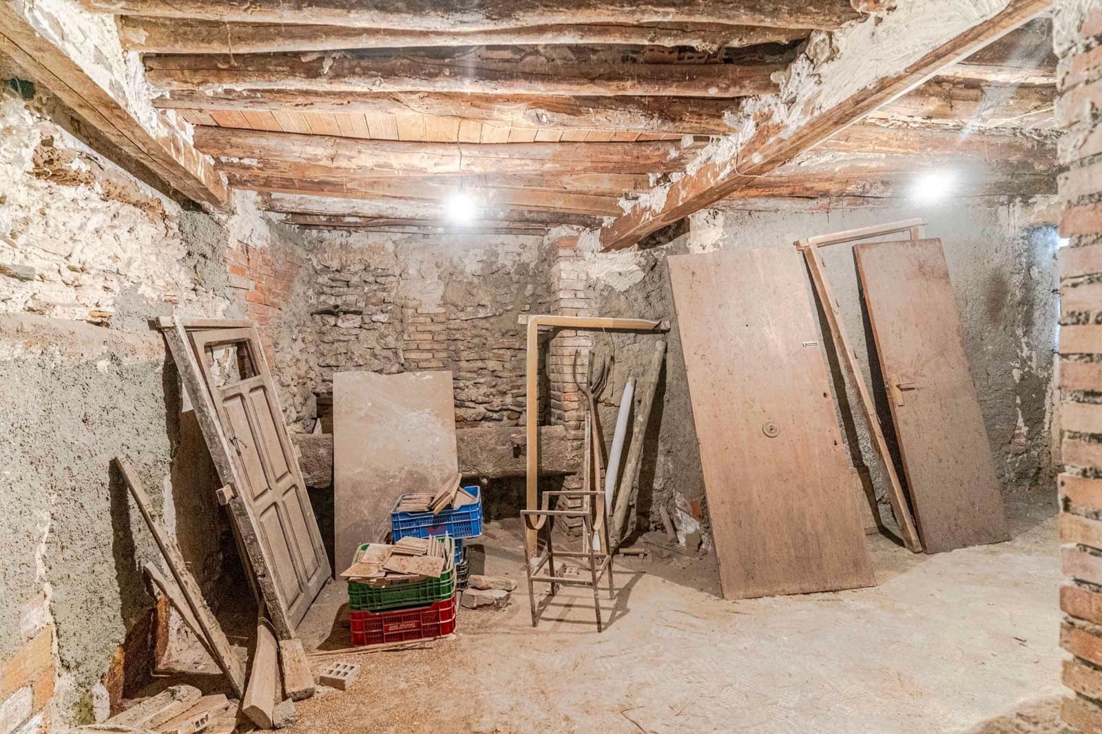 2 soveværelse Byhus til salg i Lanjaron - € 60.000 (Ref: 9289843)