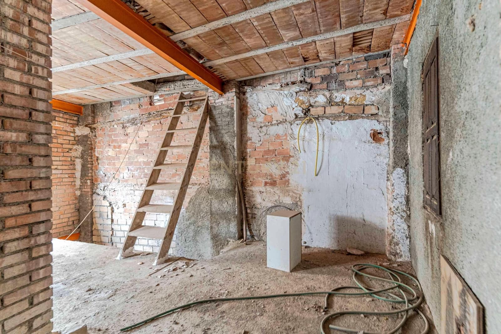 2 soveværelse Byhus til salg i Lanjaron - € 60.000 (Ref: 9289843)