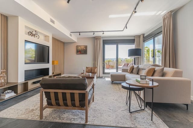 1 soveværelse Penthouse til salg i Motril med swimmingpool garage - € 480.000 (Ref: 9289844)