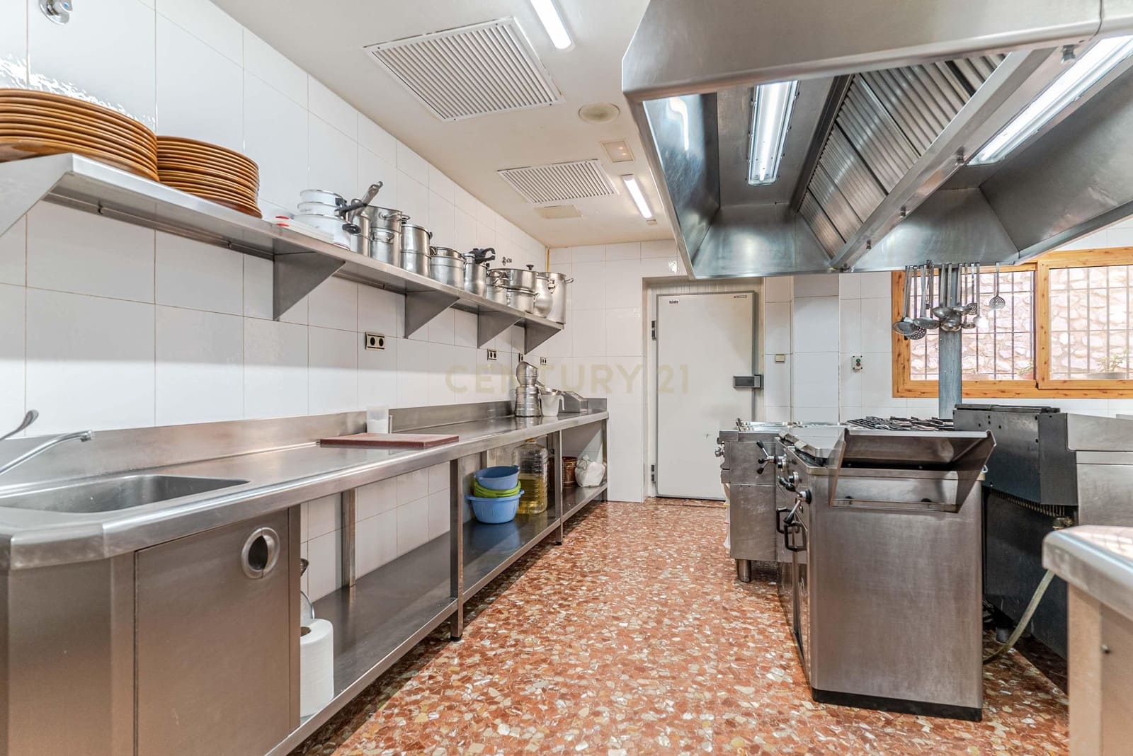 Hotel na sprzedaż w Guejar Sierra - 1 500 000 € (Ref: 9289846)